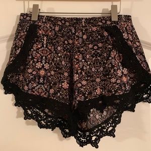 Full Tilt Shorts-Lace trim